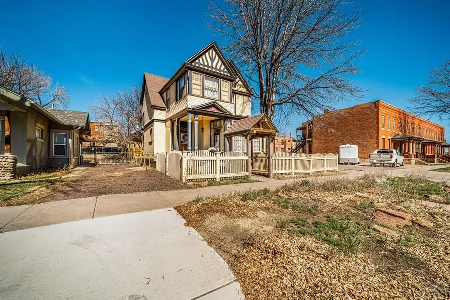 417 W 11th St, Pueblo, CO 81003 - #2