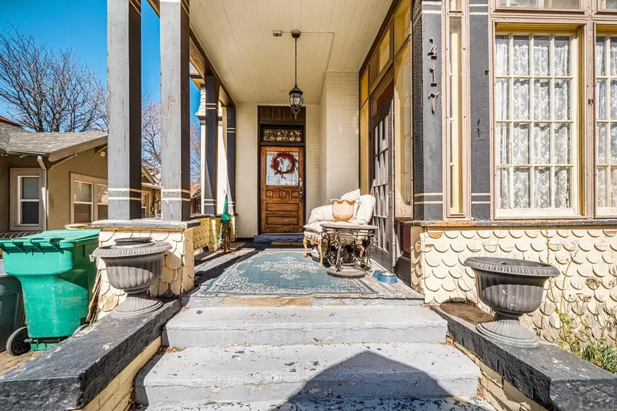 417 W 11th St, Pueblo, CO 81003 - #3