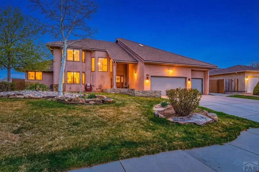 218 Alhambra Dr, Pueblo, CO 81005 - #3