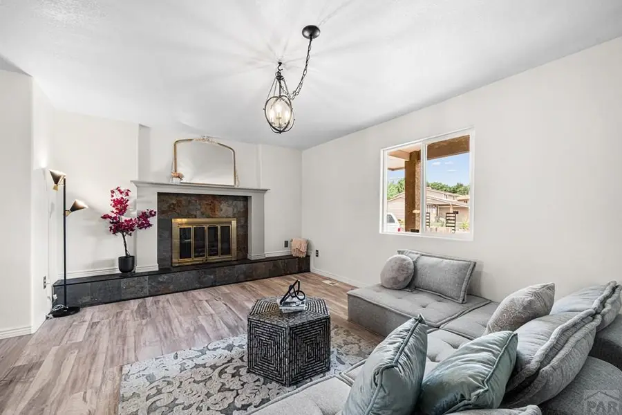 911 Candytuft Blvd, Pueblo, CO 81001 - #2