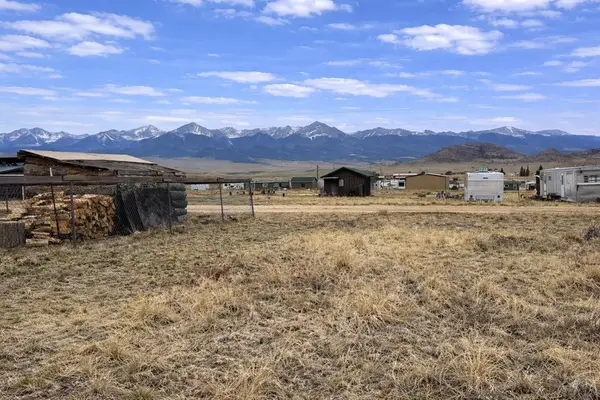 35 William Ave, Westcliffe, CO 81252