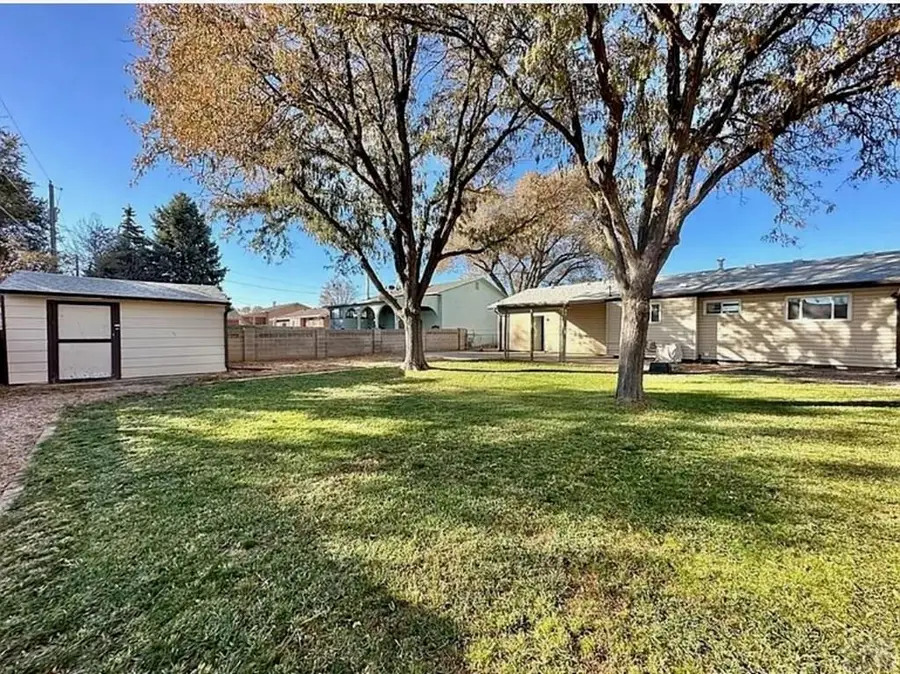 2126 Vinewood Ln, Pueblo, CO 81005 - #2