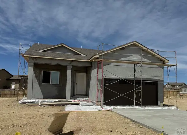 6025 Harper Ln, Pueblo, CO 81008