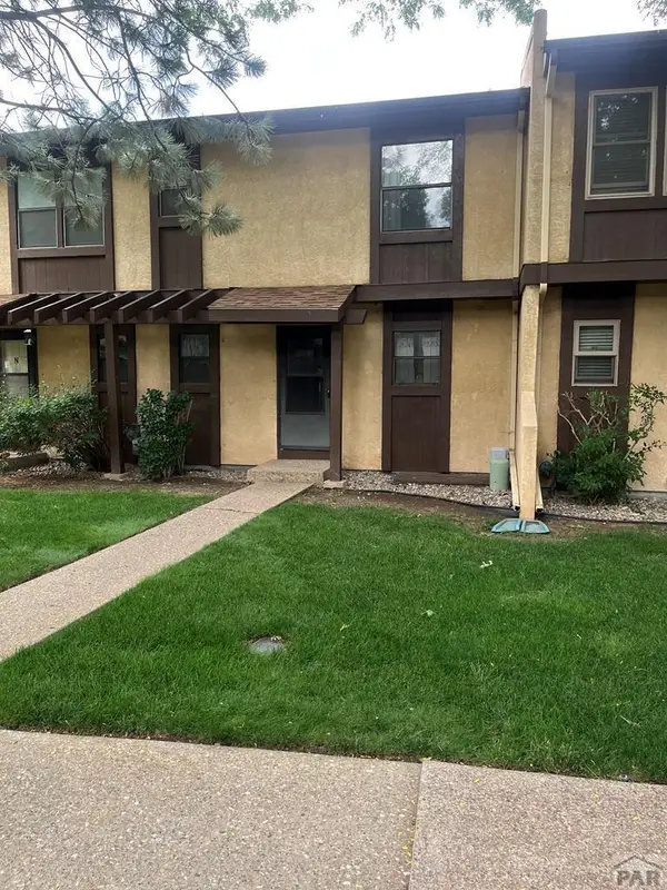 45 Glenroyal Dr, Pueblo, CO 81005