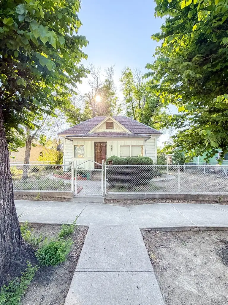 208 Lewis Ave, La Junta, CO 81050 - #1