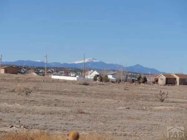 515 E Fredonia Dr, Pueblo West, CO 81007