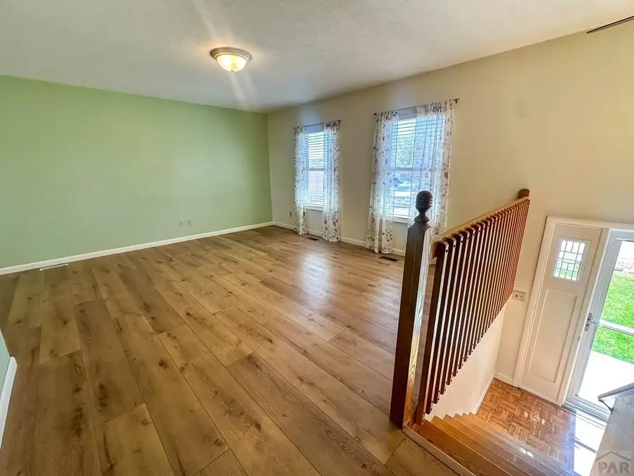 407 Conifer Cir, Lamar, CO 81052 - #2