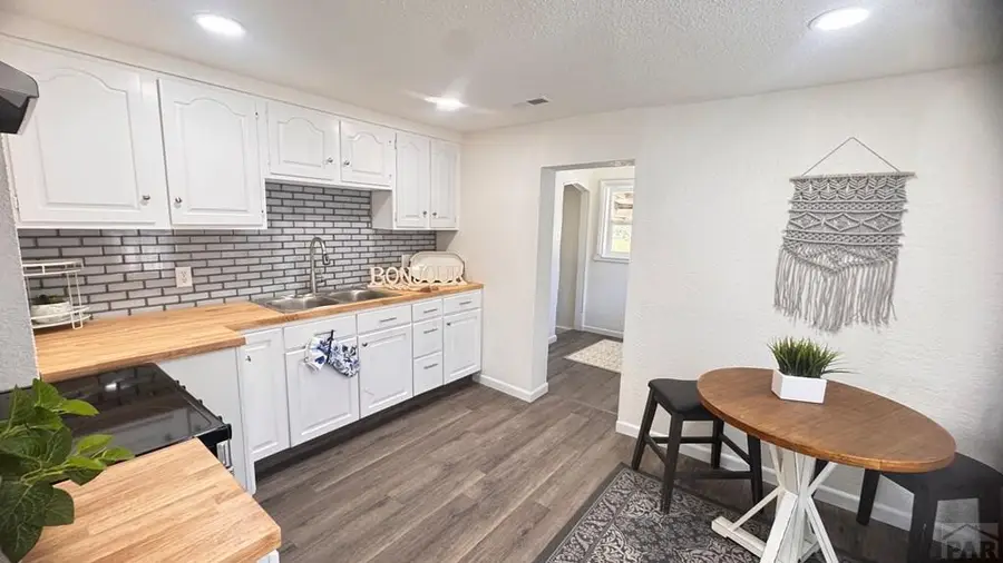 1004 W 18th St, Pueblo, CO 81003 - #3