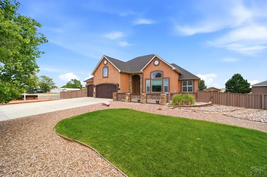 1024 S Greenbrier Dr, Pueblo West, CO 81007 - #2