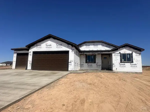 675 E Heron Dr, Pueblo West, CO 81007