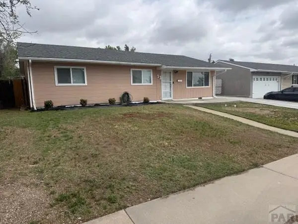 23 Macgregor Rd, Pueblo, CO 81001