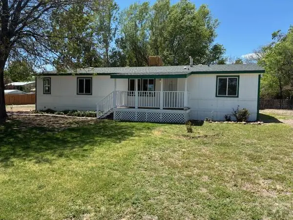 330 E Stewart Dr, Pueblo West, CO 81007