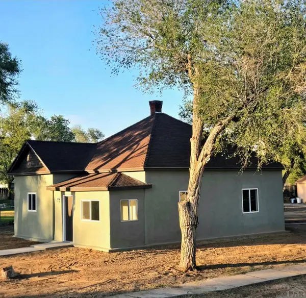 125 4th St, Cheraw, CO 81030