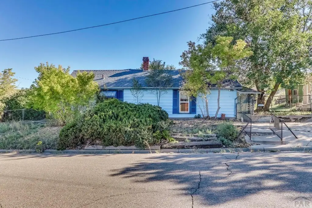 704 W Jefferson St, Trinidad, CO 81082 - #1