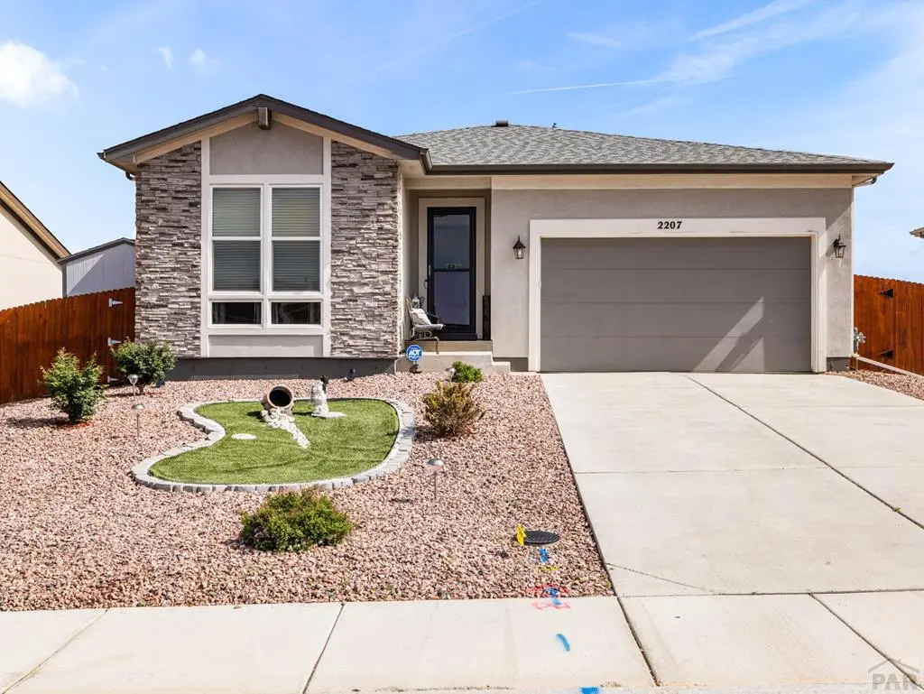 2207 Sunrise Ln, Pueblo, CO 81008 - #1
