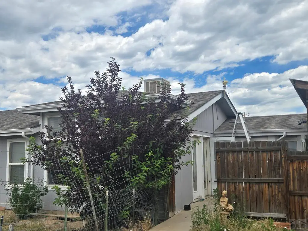 1702 Willow St, Canon City, CO 81212 - #1