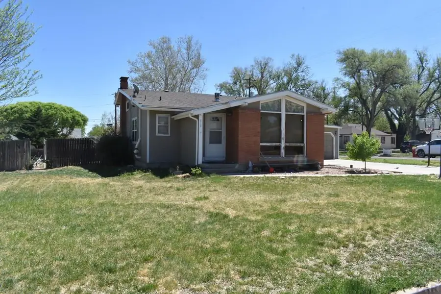 818 S 5th St, Rocky Ford, CO 81067 - #3