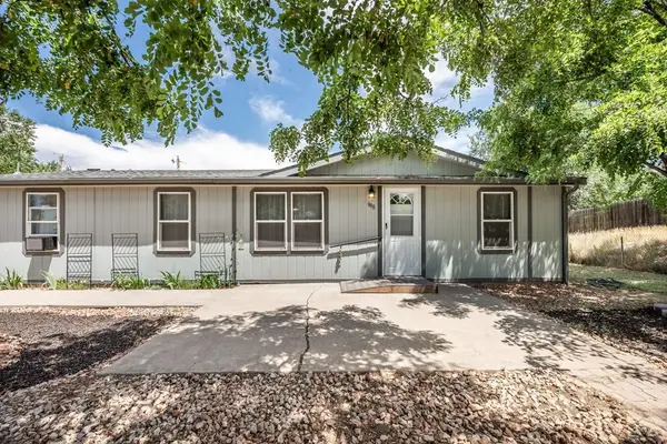 838 Main St, Coal Creek, CO 81221