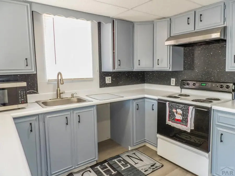 908 E 9th St, Pueblo, CO 81001 - #3