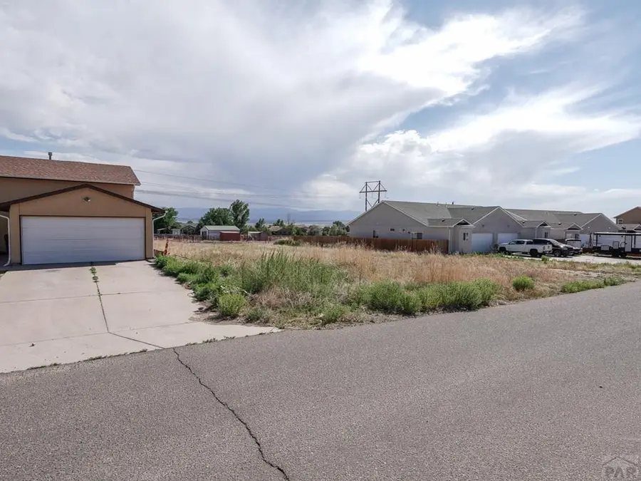 242 W Elbow Dr, Pueblo West, CO 81007 - #2