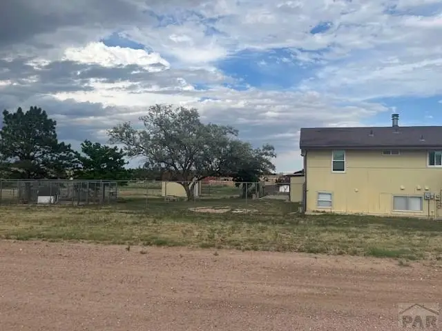 1195 W Meadowmoor Dr, Pueblo West, CO 81007 - #3