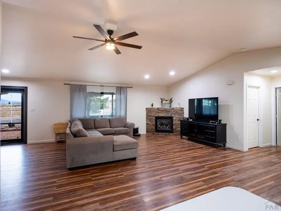 496 E Earl Dr, Pueblo West, CO 81007 - #3