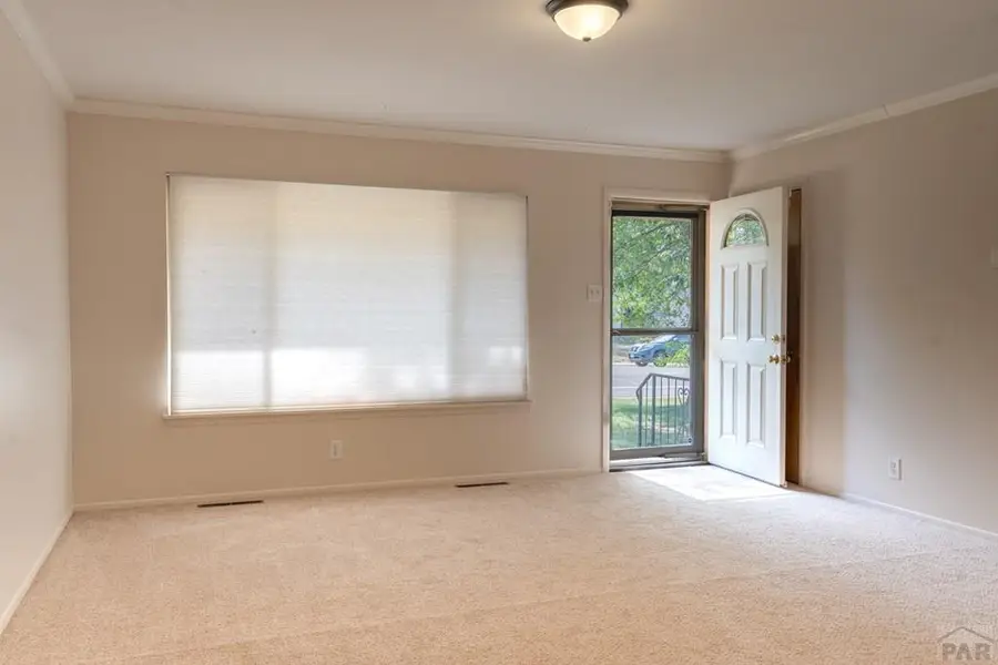 2114 Vinewood Ln, Pueblo, CO 81005 - #3