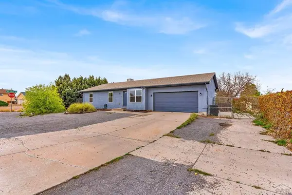 311 E Bond Dr, Pueblo, CO 81007