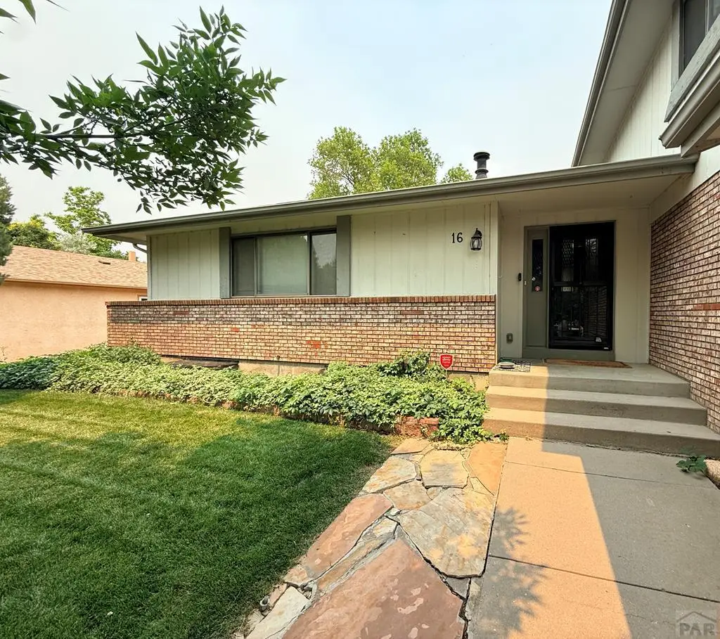 16 Oakbridge Dr, Pueblo, CO 81001 - #1