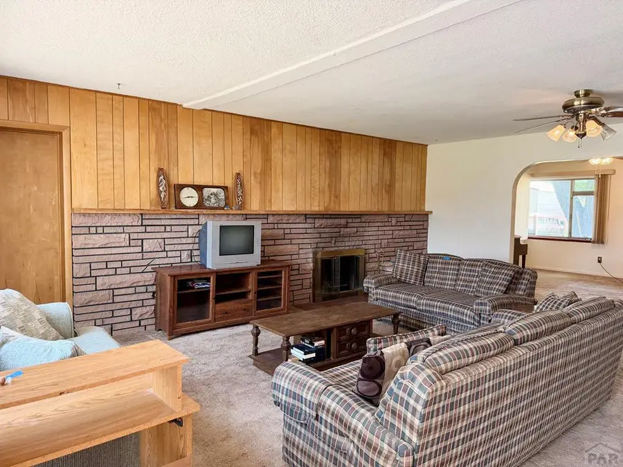 1428 W 5th St, La Junta, CO 81050 - #2