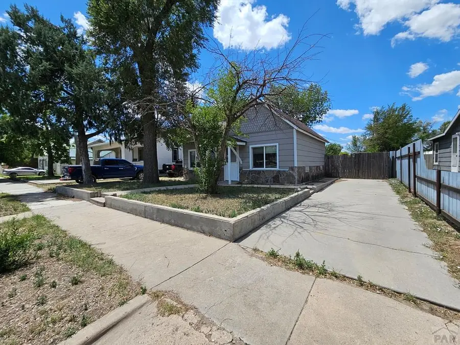404 S 5th St, Lamar, CO 81052 - #2