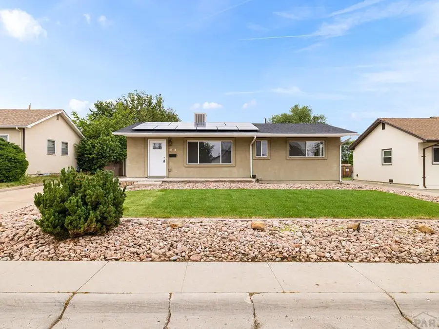 1611 Englewood Dr, Pueblo, CO 81005 - #2