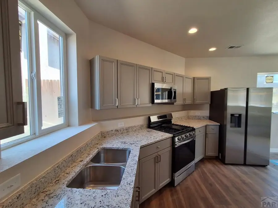 9 Heatherwood Ln, Pueblo, CO 81008 - #3