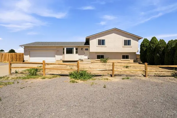 211 E Abarr Dr, Pueblo, CO 81007