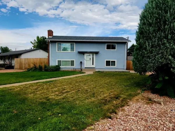2950 Lancaster Dr, Pueblo, CO 84005