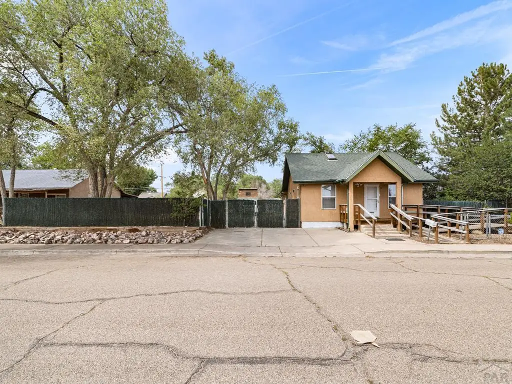 1423 E River St, Pueblo, CO 81001 - #1