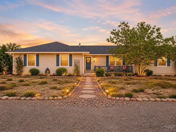 745 W Calle Allegre Dr, Pueblo West, CO 81007