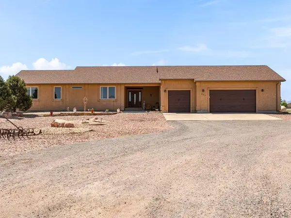 542 E Abeyta Dr, Pueblo West, CO 81007