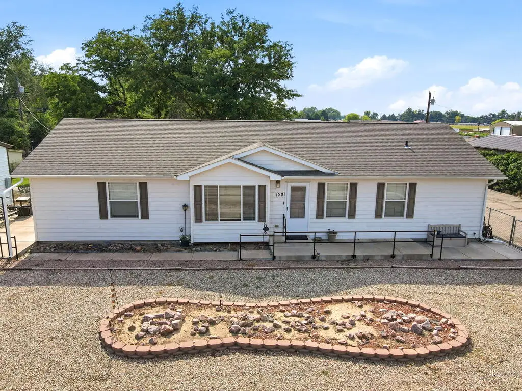 1581 Center Ln, Pueblo, CO 81006 - #1