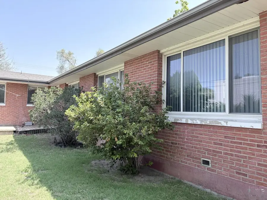 102 W 14th St, La Junta, CO 81050 - #3