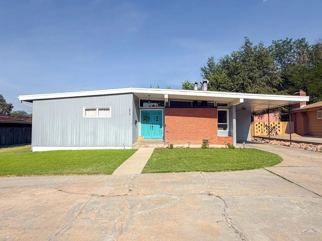 1809 Colorado Ave, La Junta, CO 81050 - #1