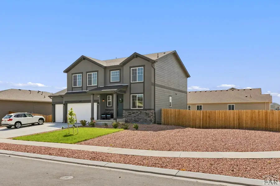 3425 Bella Luna Dr, Pueblo, CO 81001 - #2