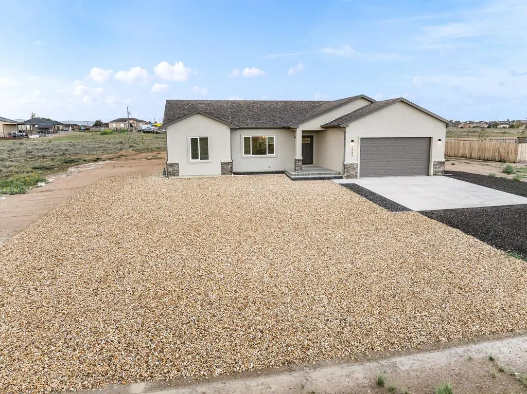 1247 N Saltbush Ln, Pueblo West, CO 81007 - #1