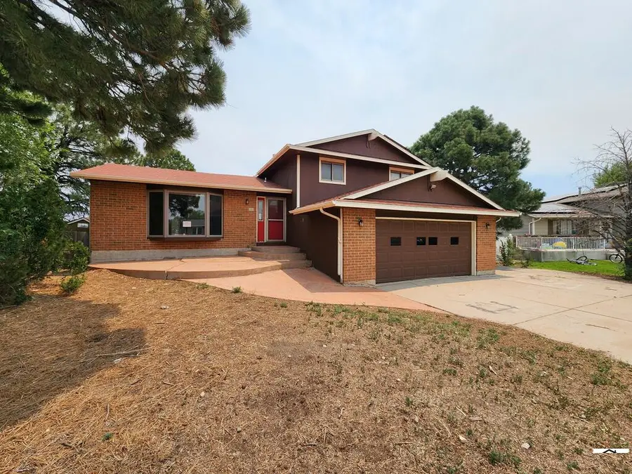 19 Hampton Ct, Pueblo, CO 81001 - #2