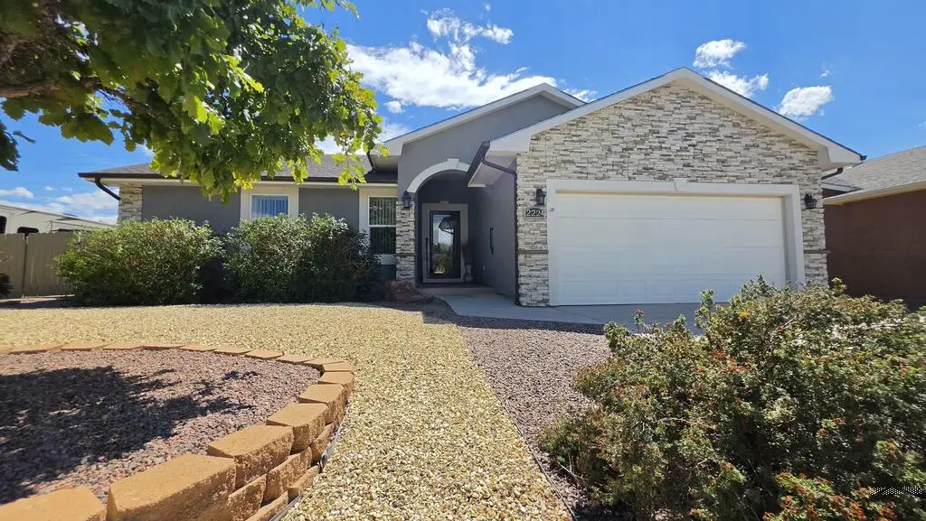 2224 Crestwood Ln, Pueblo, CO 81008 - #1