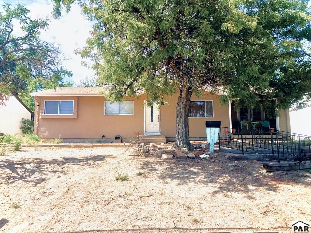 15 Macalester Rd, Pueblo, CO 81001 - #1