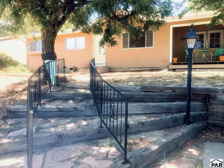 15 Macalester Rd, Pueblo, CO 81001 - #2