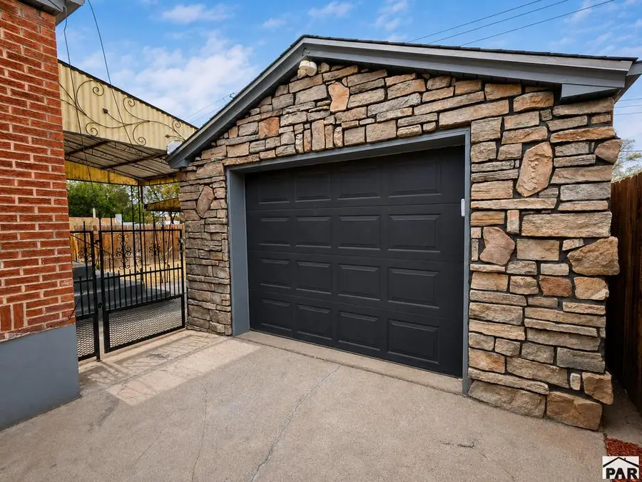 2120 E Routt Ave, Pueblo, CO 81004 - #3