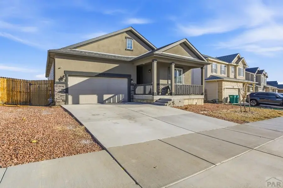 3322 Bella Luna Dr, Pueblo, CO 81001 - #2
