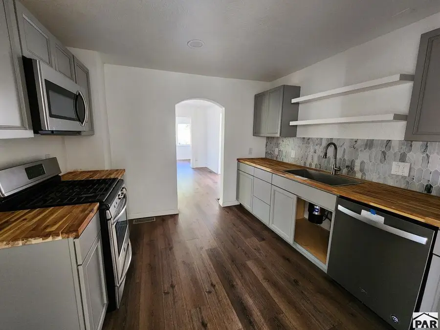 1617 Jackson St, Pueblo, CO 81004 - #2